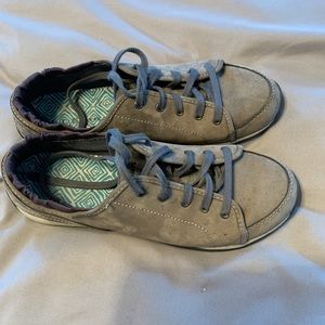 LL Bean walking sneakers gray 8.5